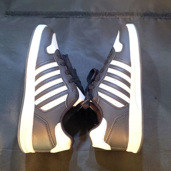 BRAND NEW K-SWISS KID UNISEX BLACK & WHITE COURT PALISADES SNEAKERS - Picture 12 of 16